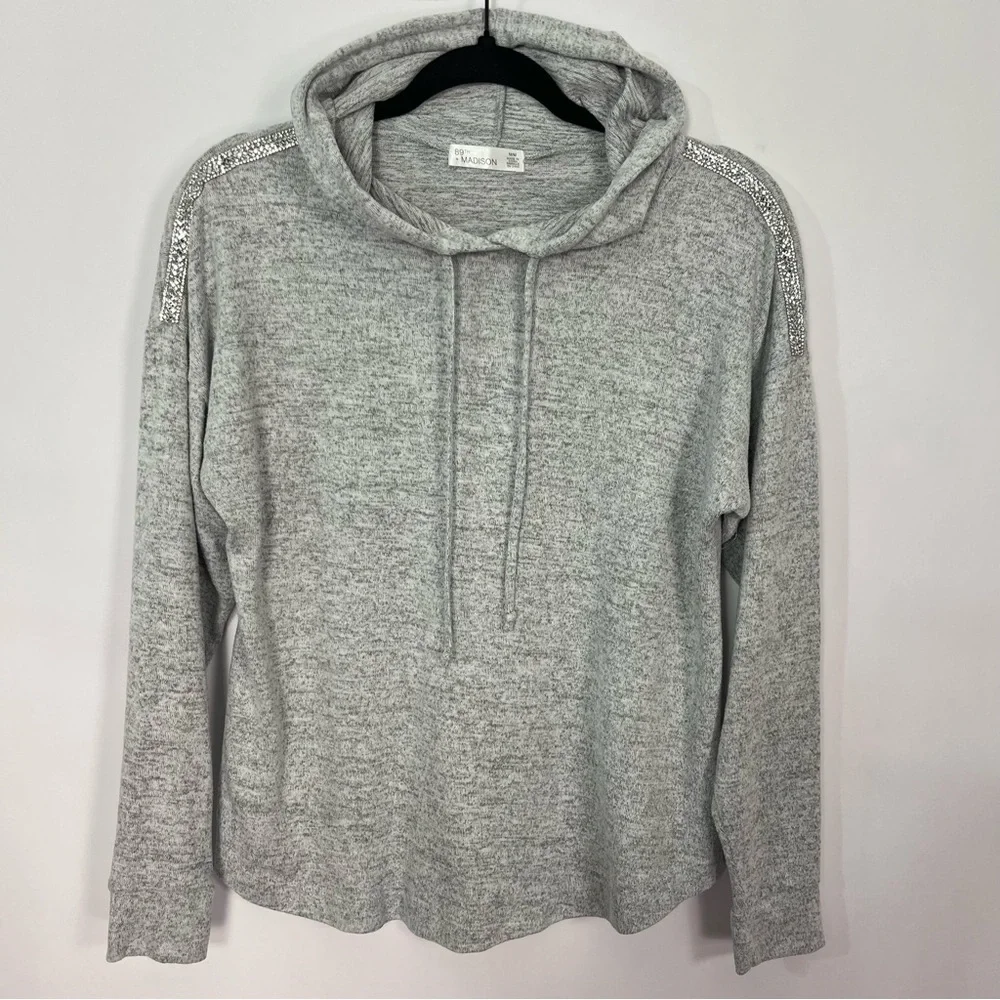 89th + Madison Soft Grey Hoodie Stone Beaded Detail Shoulder Drawstring Sz M